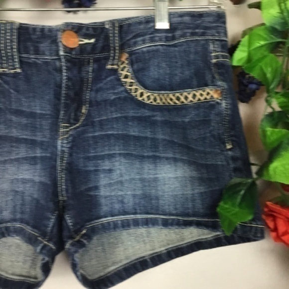 MAURICES Denim Jeans Shorts Size 5/6 - Picture 4 of 12